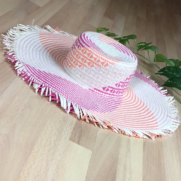 Anthro ColorBlock Swirl Straw Hat with Fringe
Laundry by Shelli Segal